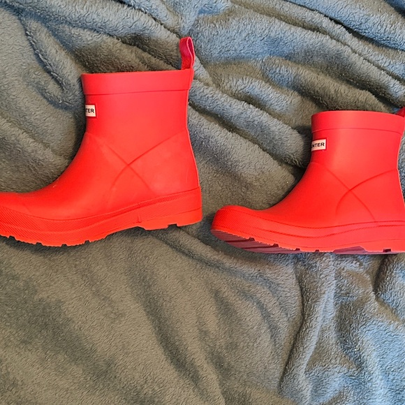 PRICE FIRM NO OFFERS Hunter Women’s  Bright Red Rain Boots - Picture 4 of 14